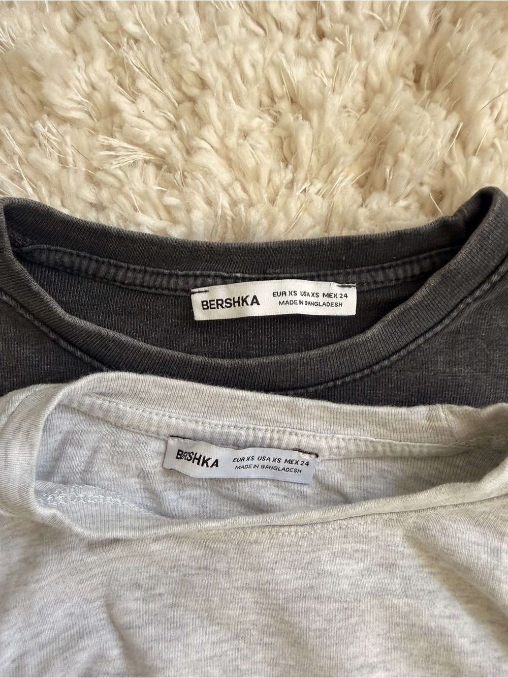 Bershka Long-Sleeve Crew Neck long sleeve Top - charcoal black and Light Gray - Picture 4 of 4